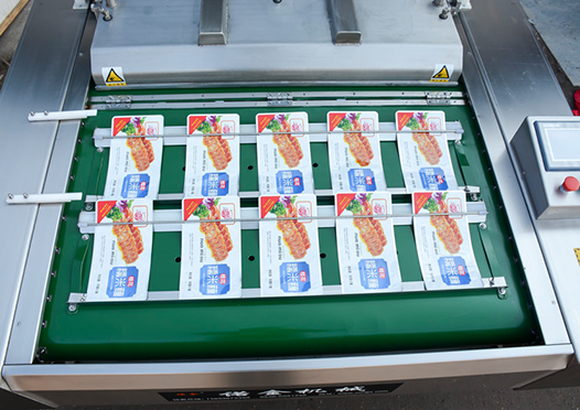 滚动真空包装机使用现场